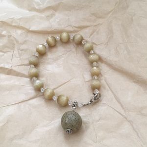 💥FREE SHIPPING on 2 or more items Statement 💕Bracelet w/Coral Charm